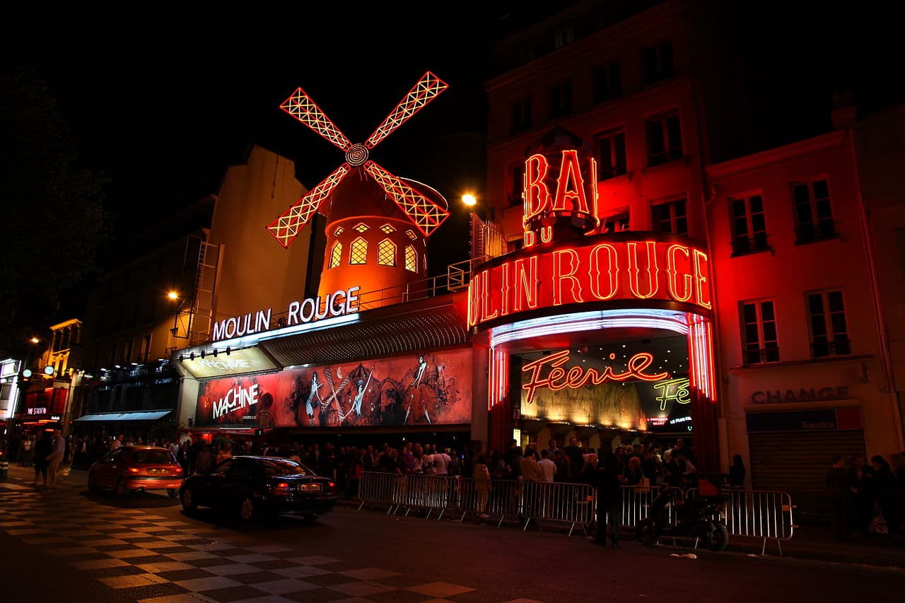 imagem do Moulin Rouge - slide 1