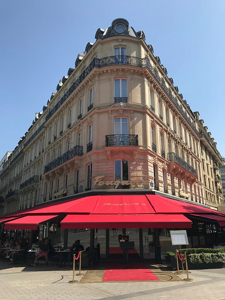 imagem do Le Fouquet’s - slide 1