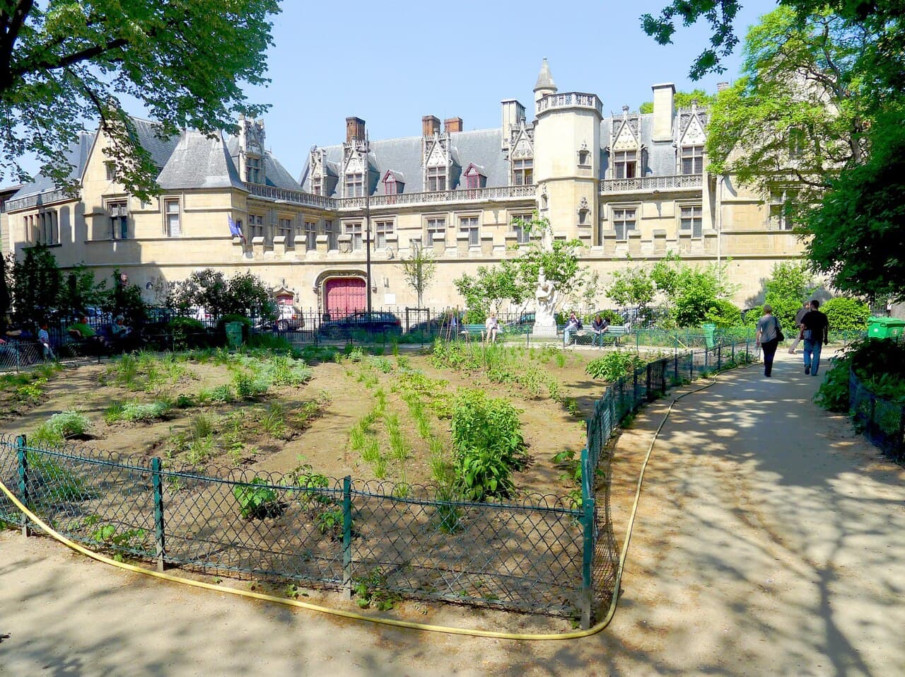 imagem do Place Paul Painlevé - slide 1