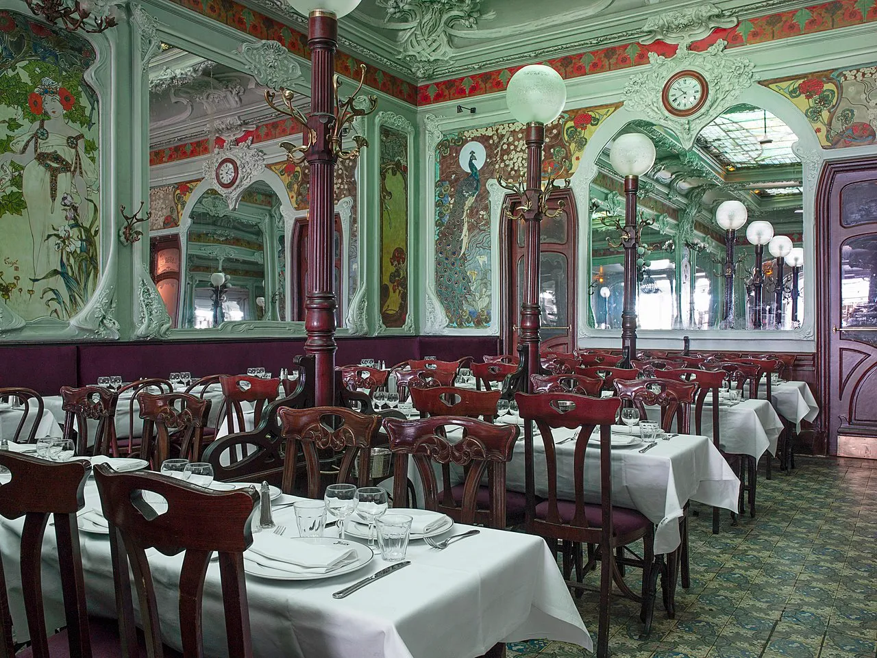 imagem do Julien - slide 4